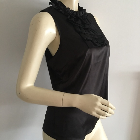 black sleeveless top with ruffle neckline - Picture 3 of 4